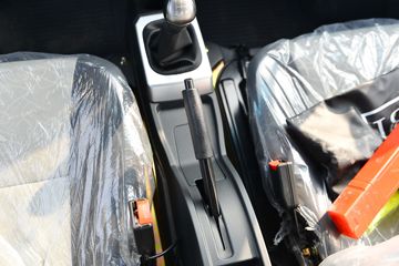 ����;�� T3(ԭС����W) 1.6L 123���� ���� 2.7��˫������С��(��̥)(EQ1032D60Q4D)ͼƬ