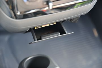 ����;�� T3(ԭС����W) 1.6L 123���� ���� 2.7��˫������С��(��̥)(EQ1032D60Q4D)ͼƬ