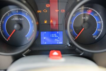 ����;�� T3(ԭС����W) 1.6L 123���� ���� 2.7��˫������С��(��̥)(EQ1032D60Q4D)ͼƬ