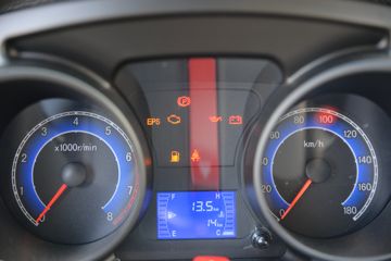 ����;�� T3(ԭС����W) 1.6L 123���� ���� 2.7��˫������С��(��̥)(EQ1032D60Q4D)ͼƬ