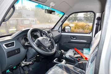 ����;�� T3(ԭС����W) 1.6L 123���� ���� 2.7��˫������С��(��̥)(EQ1032D60Q4D)ͼƬ