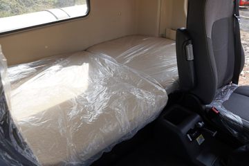 �����ؿ� ����X5000 ����� 480���� 6X4 LNGǣ����ͼƬ