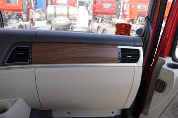 �����ؿ� ����X5000 ����� 480���� 6X4 LNGǣ����ͼƬ