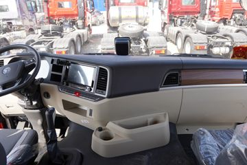 �����ؿ� ����X5000 ����� 480���� 6X4 LNGǣ����ͼƬ