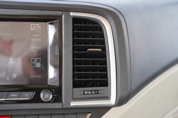 �����ؿ� ����X5000 ����� 480���� 6X4 LNGǣ����ͼƬ