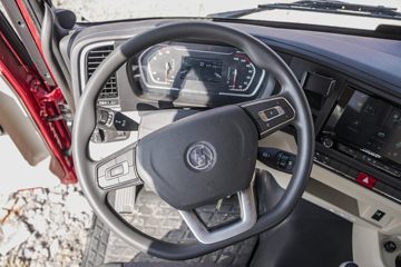 �����ؿ� ����X5000 ����� 480���� 6X4 LNGǣ����ͼƬ