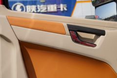 陕汽重卡 德龙X5000 经典版 480马力 6X4 LNG牵引车