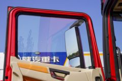 陕汽重卡 德龙X5000 经典版 480马力 6X4 LNG牵引车
