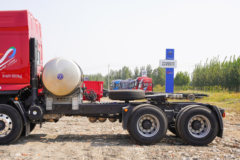 东风柳汽 乘龙H5 500马力 6X4 LNG牵引车