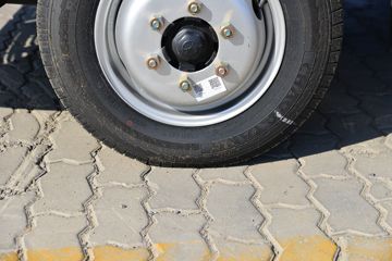 ����;�� T5 1.6L 122���� ���� 3.8�׵�����ʽС��(����)ͼƬ