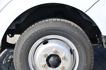 ����;�� T5 1.6L 122���� ���� 3.8�׵�����ʽС��(����)ͼƬ