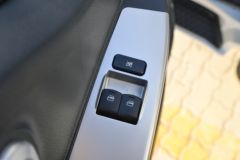 东风途逸 T6 2.0L 150马力 汽油 4.005米单排厢式小卡(国六)(EQ5031XXY26QEAC)