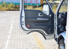 东风途逸 T6 2.0L 150马力 汽油 4.005米单排厢式小卡(国六)(EQ5031XXY26QEAC)