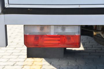 ����;�� T6 2.0L 150���� ���� 4.005�׵�����ʽС��(����)(EQ5031XXY26QEAC)ͼƬ