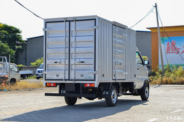 价格最优，空间更大，物流首选集装箱。