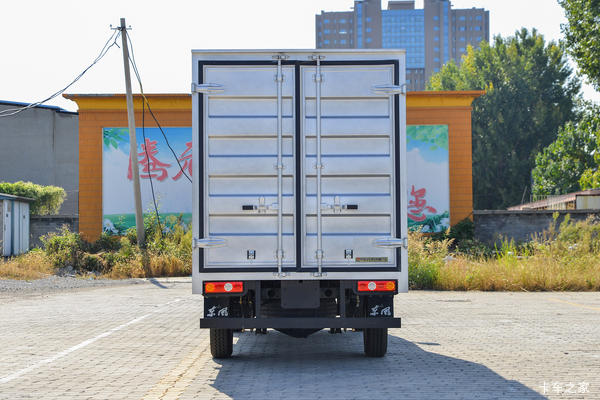 东风途逸T3Q，能拉快跑，集装箱为您挡风遮雨。