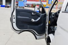 凯马 锐航X1 1.6L 123马力 汽油 2.72米双排栏板微卡