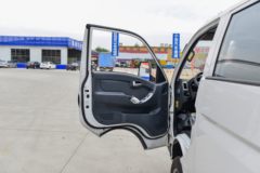 凯马 锐航X1 1.6L 123马力 汽油 2.72米双排栏板微卡