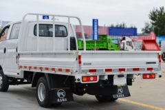 凯马 锐航X1 1.6L 123马力 汽油 2.72米双排栏板微卡