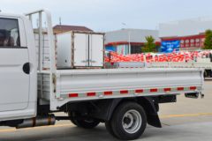 凯马 锐航X1 1.6L 123马力 汽油 2.72米双排栏板微卡