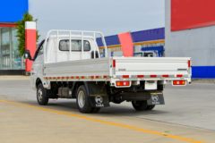 凯马汽车 锐航X1 2.0L 133马力 汽油 4X2 4米单排栏板微卡(KMC1039QA318D6)