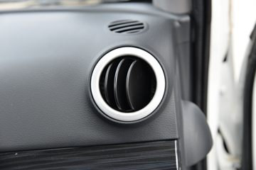 �������� ��X1 2.0L 133���� ���� 4X2 4�׵�������΢��ͼƬ