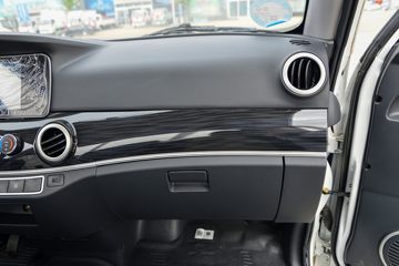 �������� ��X1 2.0L 133���� ���� 4X2 4�׵�������΢��ͼƬ