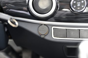 �������� ��X1 2.0L 133���� ���� 4X2 4�׵�������΢��ͼƬ