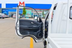 凯马汽车 锐航X1 2.0L 133马力 汽油 4X2 4米单排栏板微卡(KMC1039QA318D6)