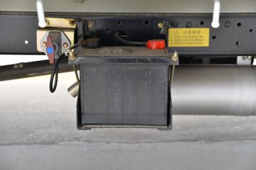 �������� ��X1 2.0L 133���� ���� 4X2 4�׵�������΢��ͼƬ