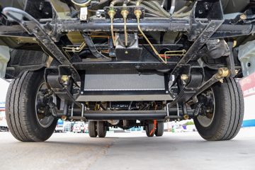 �������� ��X1 2.0L 133���� ���� 4X2 4�׵�������΢��ͼƬ