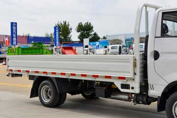 �������� ��X1 2.0L 133���� ���� 4X2 4�׵�������΢��ͼƬ