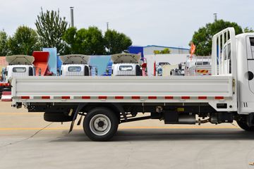 �������� ��X1 2.0L 133���� ���� 4X2 4�׵�������΢��ͼƬ