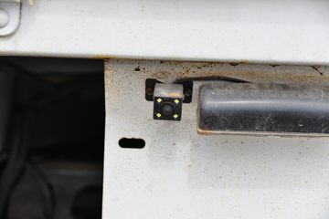 �������� ��X1 2.0L 133���� ���� 4X2 4�׵�������΢��ͼƬ