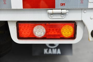 �������� ��X1 2.0L 133���� ���� 4X2 4�׵�������΢��ͼƬ