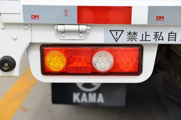 �������� ��X1 2.0L 133���� ���� 4X2 4�׵�������΢��ͼƬ