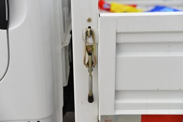 �������� ��X1 2.0L 133���� ���� 4X2 4�׵�������΢��ͼƬ