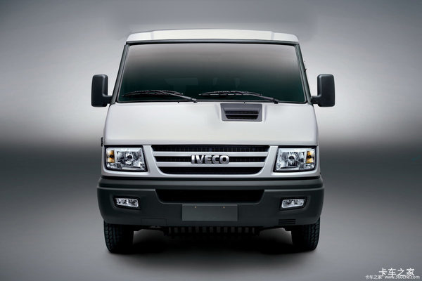 南京依维柯 新得意XS45 2021款 129马力 2.8T柴油 6座 双排长轴底盘(后双胎)