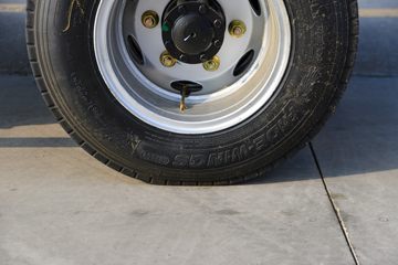 ��� J6F ��ɽ�� 140���� 4.2�׵��������ῨͼƬ