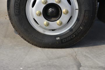 ��� J6F ��ɽ�� 140���� 4.2�׵��������ῨͼƬ