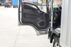 凯马 凯捷M3 尊享版 2.2L 95马力 CNG 4.16米单排厢式轻卡(KMC5043XXYNG336DP6C)