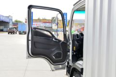 凯马 凯捷M3 尊享版 2.2L 95马力 CNG 4.16米单排厢式轻卡(KMC5043XXYNG336DP6C)