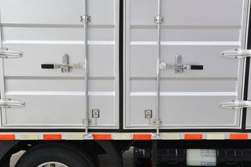 ���� ����M3 ������ 2.2L 95���� CNG 4.16�׵�����ʽ�ῨͼƬ