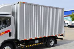 凯马 凯捷M3 尊享版 2.2L 95马力 CNG 4.16米单排厢式轻卡(KMC5043XXYNG336DP6C)