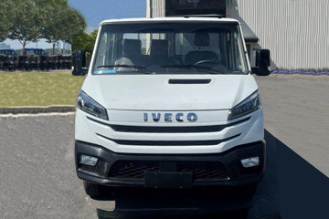 南京依维柯 新得意A35 2023款 122马力 2.5T柴油 5-9座 短轴低顶轻客(后单胎)