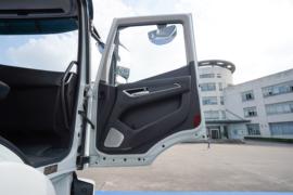 杰虎&nbsp;电动牵引车驾驶室图片