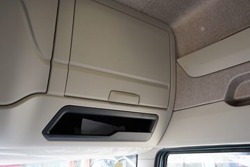 һ����� J6V�ؿ� 530���� 6X4 LNGǣ����(CA4250P66M25T1E6)ͼƬ