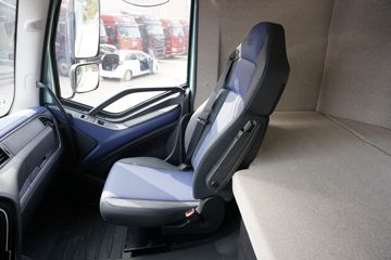 һ����� J6V�ؿ� 530���� 6X4 LNGǣ����(CA4250P66M25T1E6)ͼƬ