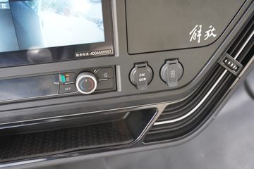 һ����� J6V�ؿ� 530���� 6X4 LNGǣ����(CA4250P66M25T1E6)ͼƬ