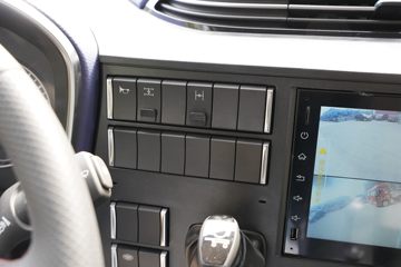 һ����� J6V�ؿ� 530���� 6X4 LNGǣ����(CA4250P66M25T1E6)ͼƬ